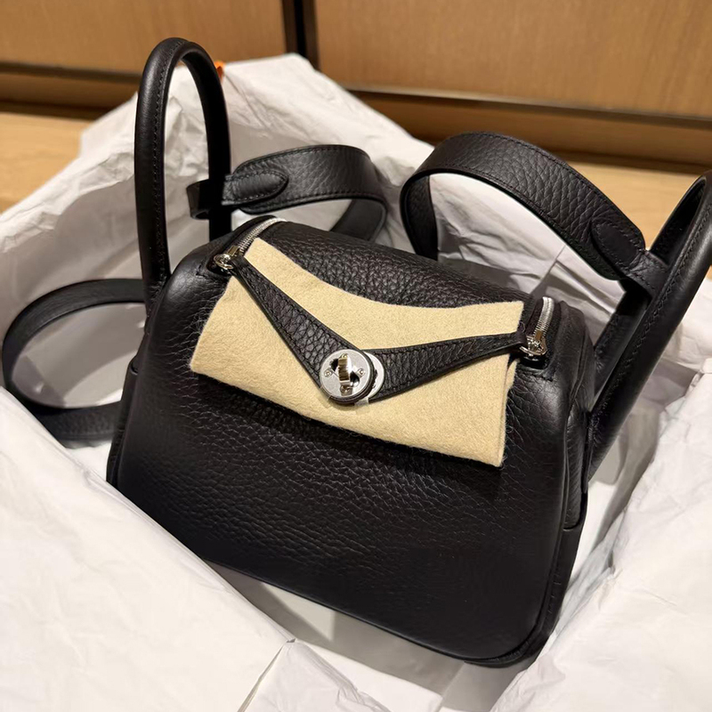 26 New Models of Genuine Leather Mini Lindy Bags, Pillow Bags, Mini Doctor Bags, Single Shoulder Crossbody Bags, Top Layer Cowhide Handbags 26 New Models of Genuine Leather Mini Lindy Bags, Pillow Bags, Mini Doctor Bags, Single Shoulder Crossbody Bags, Top Layer Cowhide Handbags