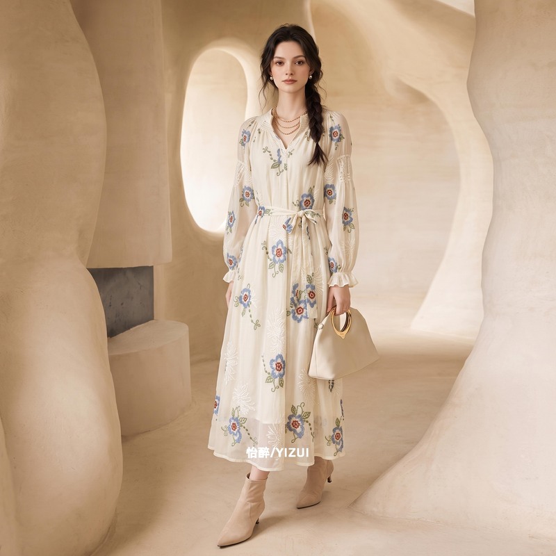 2026 Autumn New Korean Style French Floral Embroidery Dress for Women with Lantern Sleeves and Tie Waist Vacation Long Dress