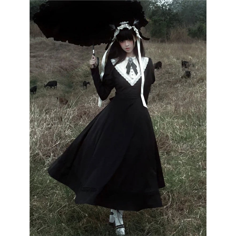 Dark Cla-Style Gothic Nun Black Lolita Long Waist-Cinching Dress with Brooch Included