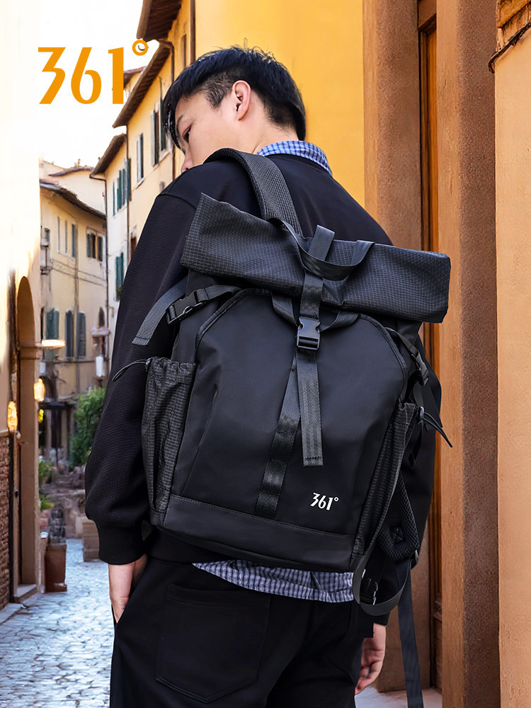 Outdoor Backpack for Men and Women, Large Capacity, Lightweight Travel Backpack, College Student Commuter Computer Bag, Sports and Leisure, Simple