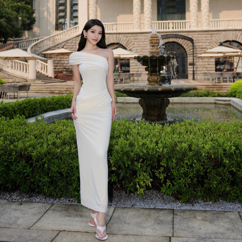 Kiki Chau Elegant Off-Shoulder Pleated Long Dress French Style Long Dress｜ Comfortable and Breathable, Can Be Worn in Many Ways