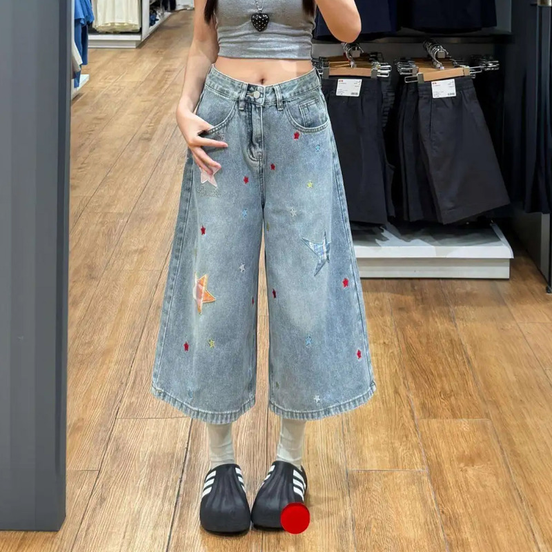 American-Style Dopamine Star Patch Denim Capri Pants for Women, 2026 Summer New Loose Slimming Wide-Leg Shorts