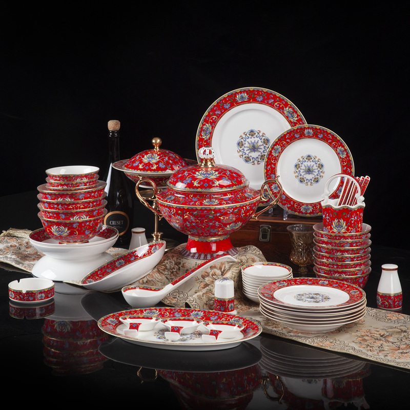Jingdezhen Enamel Ceramic Tableware Set for Home Use, Light Luxury Gold-Painted Bone China Bowls, Plates, and Dishes, Suitable for Holiday or Housewarming Gifts