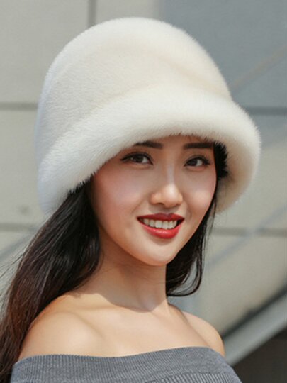 Mink Fur Hat for Women in Winter, Middle-Aged and Elderly, Full Mink Fur, Mink Velvet, Ear Protection, Warm, Winter Fashion, Mother's Fur Hat