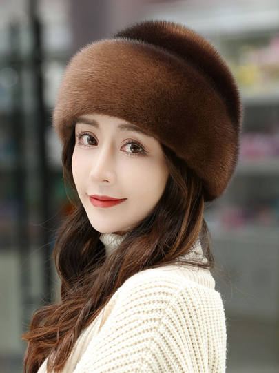 Mink fur hat for middle-aged and elderly women in winter, whole mink fur ear protection and warm winter fashion mink velvet mom fur hat