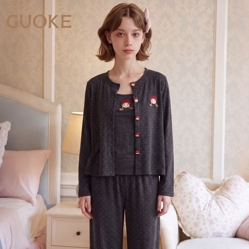 Guoke Sweet Style Thermal Velvet Pajamas for Women Polka Dot Little Red Riding Hood Cardigan Camisole Long Pants Homewear Set