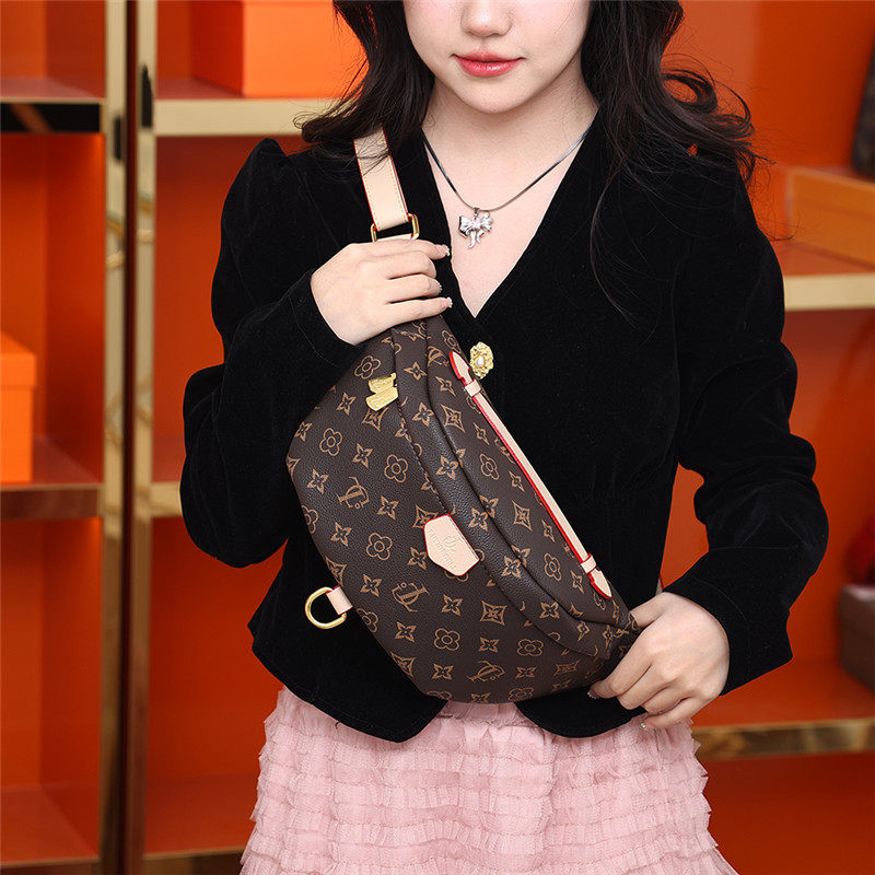 Hong Kong Purchasing French Luxury Brand Replica Bags for Women 2026 New Model Monogram Crossbody Bag Waist Bag Chest Bag Large Capacity