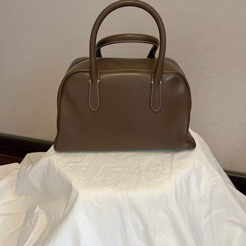1 # Take Photos According to the Coding # New Fashionable and Versatile Classic Shoulder Bag and Crossbody Bag 1 # Take Photos According to the Coding # New Fashionable and Versatile Classic Shoulder Bag and Crossbody Bag