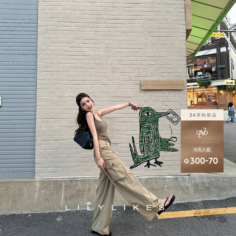 Lilylikes' Workwear-Style Pants Are Relaxed and Comfortable, Perfect for Everyday Wear and Commuting, Offering Great Flexibility and Ease of Wear Lilylikes' Workwear-Style Pants Are Relaxed and Comfortable, Perfect for Everyday Wear and Commuting, Offering Great Flexibility and Ease of Wear