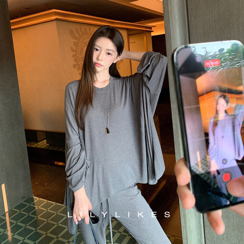 Lilylikes'Lazy Air Suit' Wool Lyocell Bare Skin Soft Stretch T-Shirt and Cropped Flared Pants Set for Women