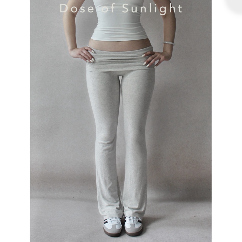 Dose of Sunlight Floral Gray Fold-Over Waistband Low-Rise Flared Slimming Yoga Pants Dose of Sunlight Floral Gray Fold-Over Waistband Low-Rise Flared Slimming Yoga Pants