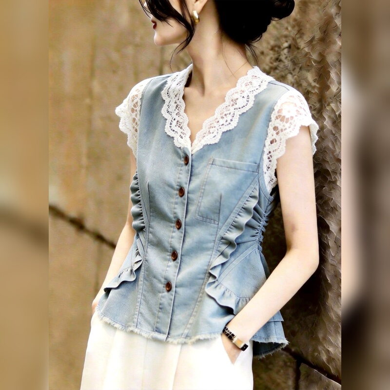 French-Style Denim Lace Patchwork Sleeveless Top for Women, Waist-Cinching Shirt, Elegant and Versatile for Work, New Autumn 2026 Collection