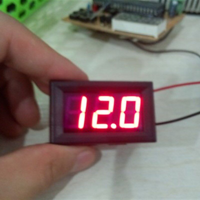 XH-B101 digital DC voltmeter digital display reverse connection protection two-wire chassis meter DC3.5-30V