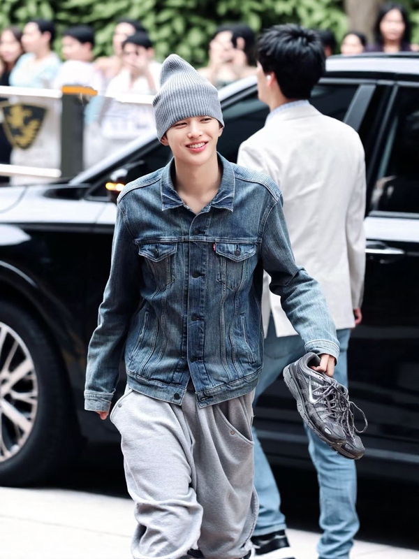 Cortis an Qianhao's Same Style Natue Sweatpants Cortis an Qianhao's Same Style Natue Sweatpants