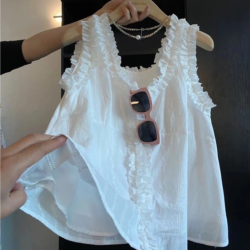 White Lace Hollow-Out Sleeveless Shirt for Women, New Summer Style, Loose-Fitting French-Style Top White Lace Hollow-Out Sleeveless Shirt for Women, New Summer Style, Loose-Fitting French-Style Top