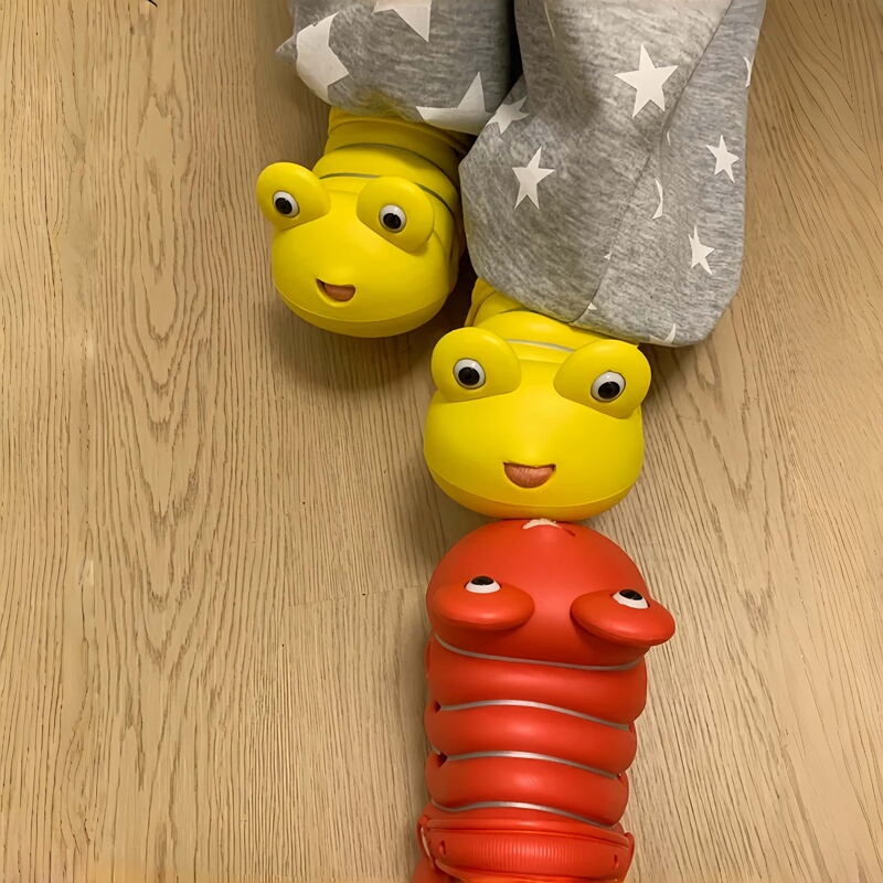 New Shoes! Hilarious Caterpillar Slippers for Adults, Cartoon Thick-Soled Soft-Soled Non-Slip Clogs, 2026 New Model