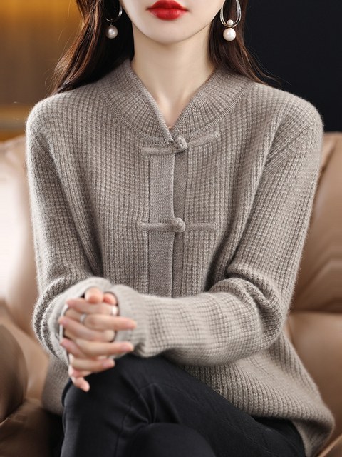 ສີແດງປີໃຫມ່ຈີນແບບ Cardigan Sweater ແມ່ຍິງ 100 ບໍລິສຸດ Cashmere ດູໃບໄມ້ລົ່ນແລະລະດູຫນາວ Retro ປຸ່ມເທິງ knitted Jacket