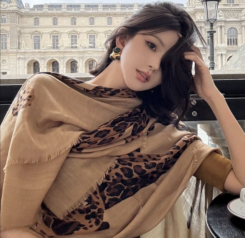 [Money Leopard] Y*L25 Early Autumn Style Unique and Fashionable Silk Australian Water-Soluble Wool Long Scarf