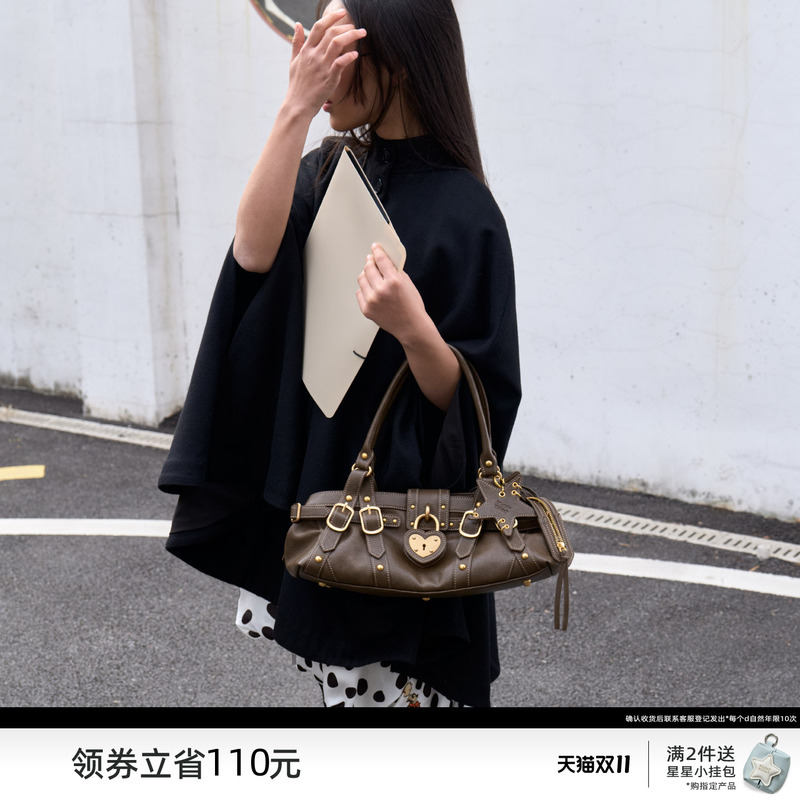 Ecoday Large Horizontal Heart-Lock Bag Shoulder Bag Handbag Large Capacity Commuter Baguette Bag for Women Large Capacity Travel Bag