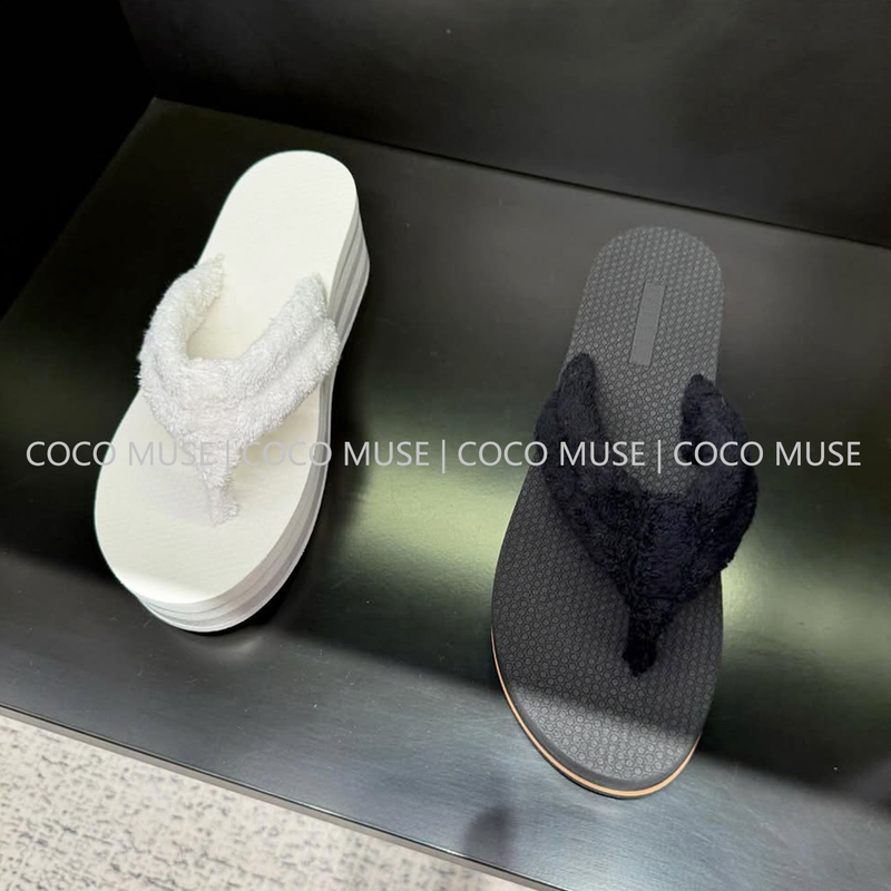 Coco Muse |   Beautiful! 25P Chanel-Style Thick-Soled Height-Increasing Thong Sandals for Women.