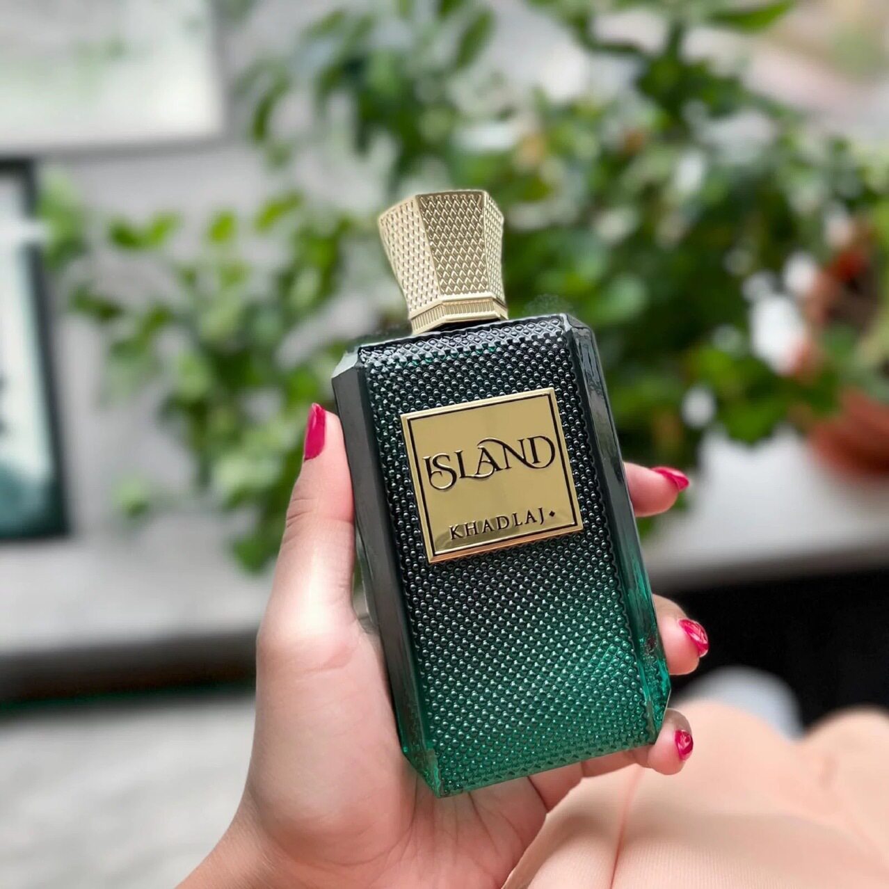 干练型男士香水推荐：Khadlaj Island Extrait de Parfum Spray为何能火