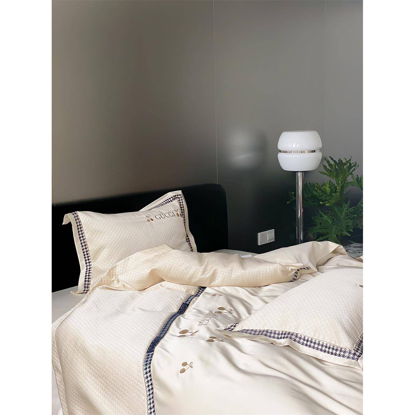 日本PM重工樱桃刺绣：宝宝防污新伙伴