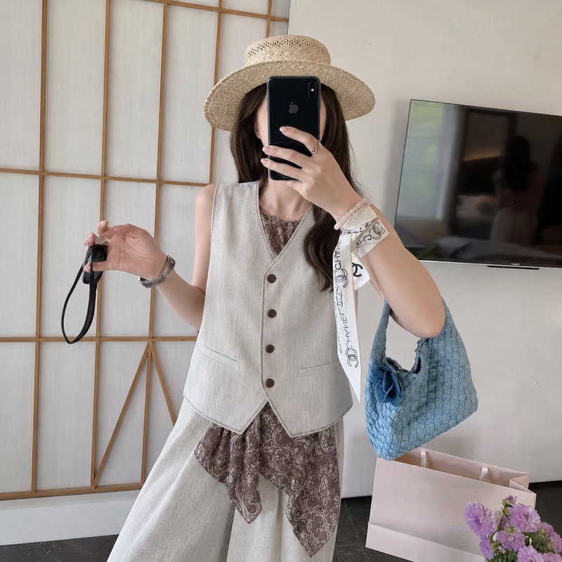 Loery【South Asian Style】Old Money Waist-Cinching Linen Vest and Trousers Set 122865 Loery【South Asian Style】Old Money Waist-Cinching Linen Vest and Trousers Set 122865