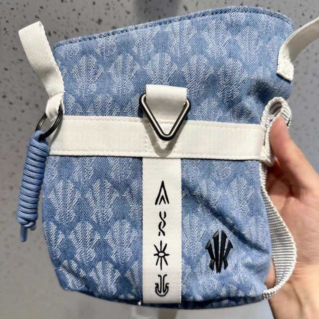 Anta Owen Lifestyle Series Casual College Style Fabric Backpack Unisex Couple Style Denim Light Blue