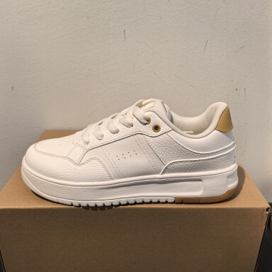 Anta Classic Low-Top Black and White Panda Trendy Sneakers for Men Simple White Casual Shoes 112518012