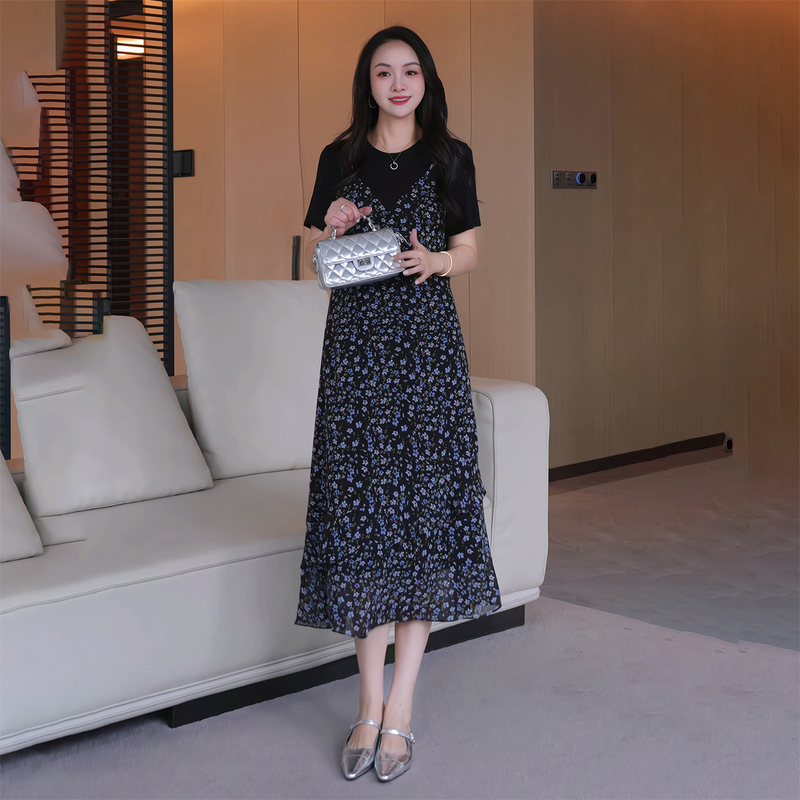 Misssa Sister Sha Patchwork Spaghetti Strap Floral Faux Two-Piece Dress for Women, Summer, Large Hem, Gentle Mid-Length One-Piece Dress Misssa Sister Sha Patchwork Spaghetti Strap Floral Faux Two-Piece Dress for Women, Summer, Large Hem, Gentle Mid-Length One-Piece Dress