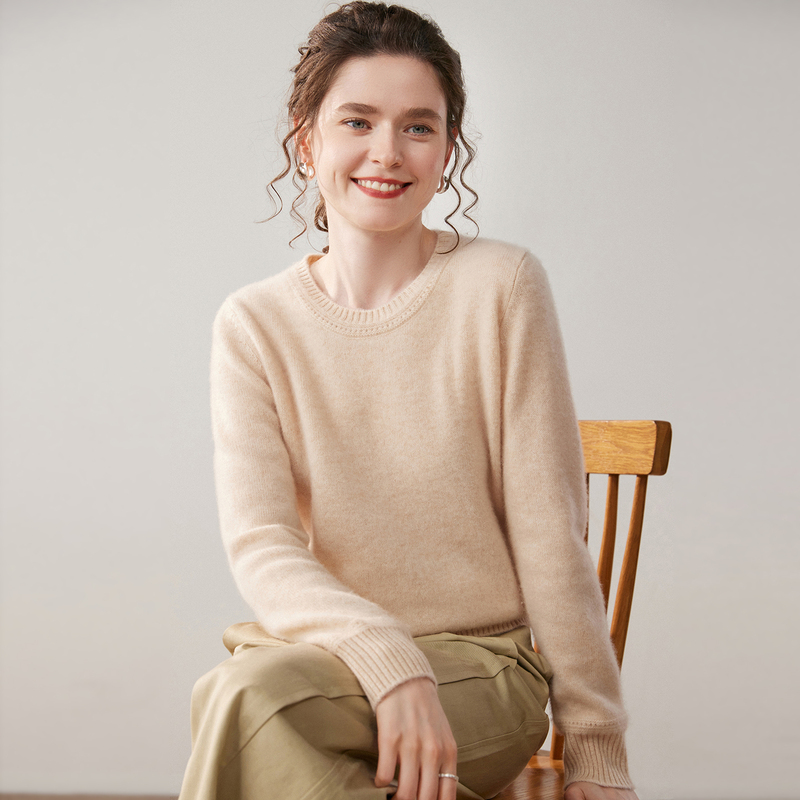 High-End 100% Pure Cashmere Sweater for Women, Thickened Round Neck, Simple and Versatile, Warm Cashmere Knit Base Sweater High-End 100% Pure Cashmere Sweater for Women, Thickened Round Neck, Simple and Versatile, Warm Cashmere Knit Base Sweater