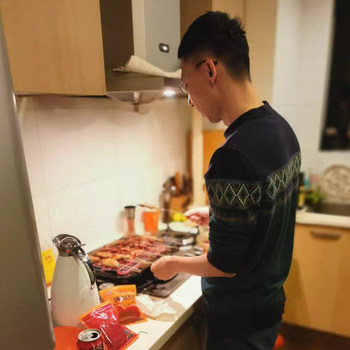 Smokeless barbecue stove pan pot indoor barbecue skewer rack electric barbecue grill barbecue utensils barbecue rack household electric grill