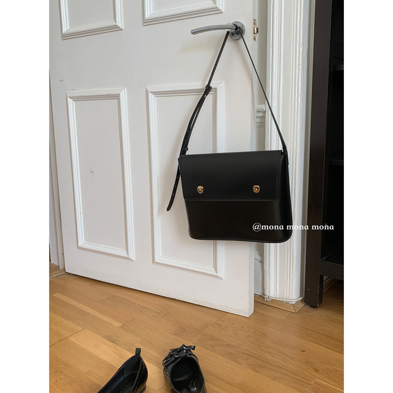 Mona Zhang Qixian Minimalist Old Money Style Structured Leather Double Gold Buckle Large Flap Messenger Bag Shoulder Crossbody Bag