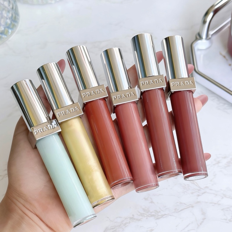 Prada 2026 New Product Glass Lip Glaze, Flowing Mirror Surface, Water-Gloss Lip Gloss, Lip Color 201/210/220