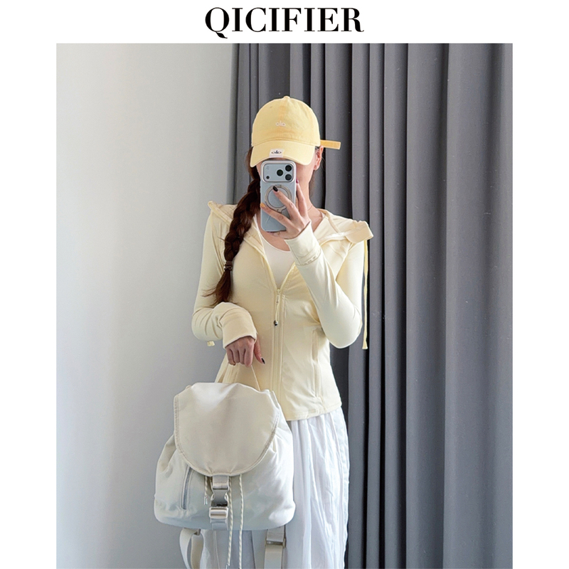 New Paper-Like Fabric Slimming Full-Zip Hooded Long-Sleeve Yoga Jacket 2240 New Paper-Like Fabric Slimming Full-Zip Hooded Long-Sleeve Yoga Jacket 2240