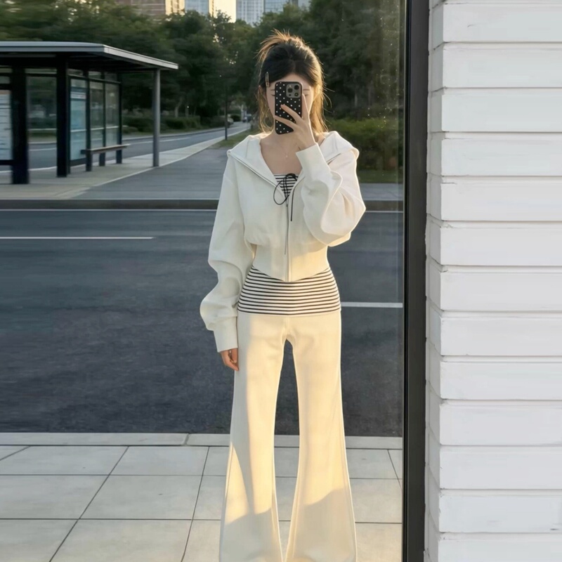 Uamtor White Beautiful Casual Sports Sweatshirt Set for Women, New Autumn Style, a Very Stylish Outfit Set