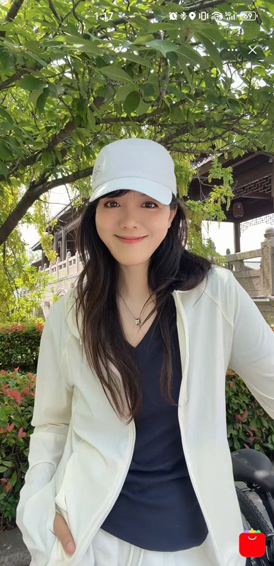 Hooded Sun Protection Top Hooded Sun Protection Top