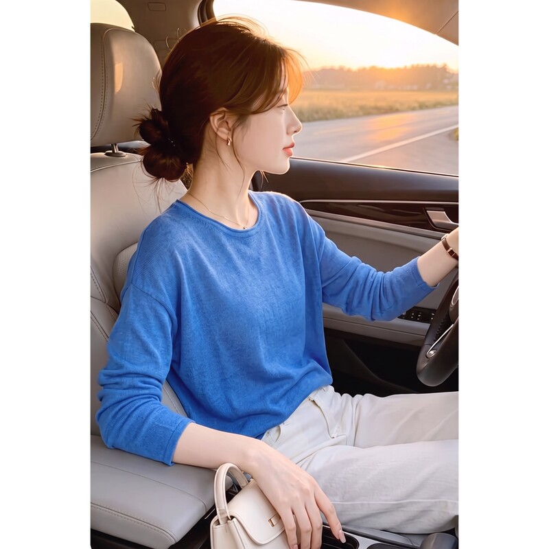 Klein Blue Tencel Linen-Like Thin Long-Sleeve Knit Sweater for Women, Suitable for Autumn Photoshoots and Outfits Klein Blue Tencel Linen-Like Thin Long-Sleeve Knit Sweater for Women, Suitable for Autumn Photoshoots and Outfits