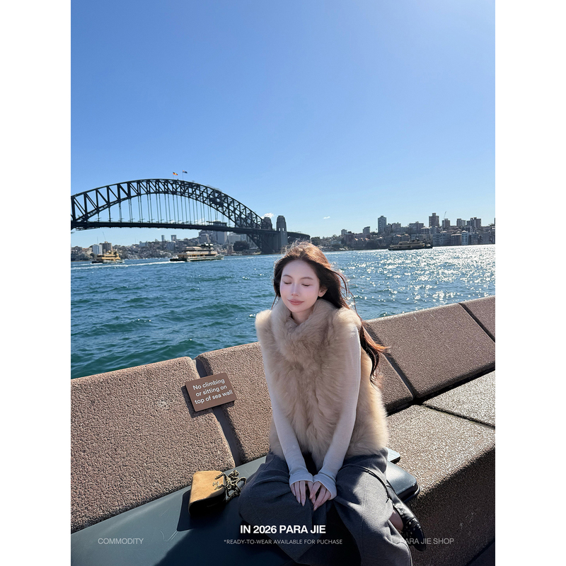 Para Jie "Cloud Wool Cut" 100% Cashmere Atmosphere Fur Vest & Eco-Friendly Fluffy Vest