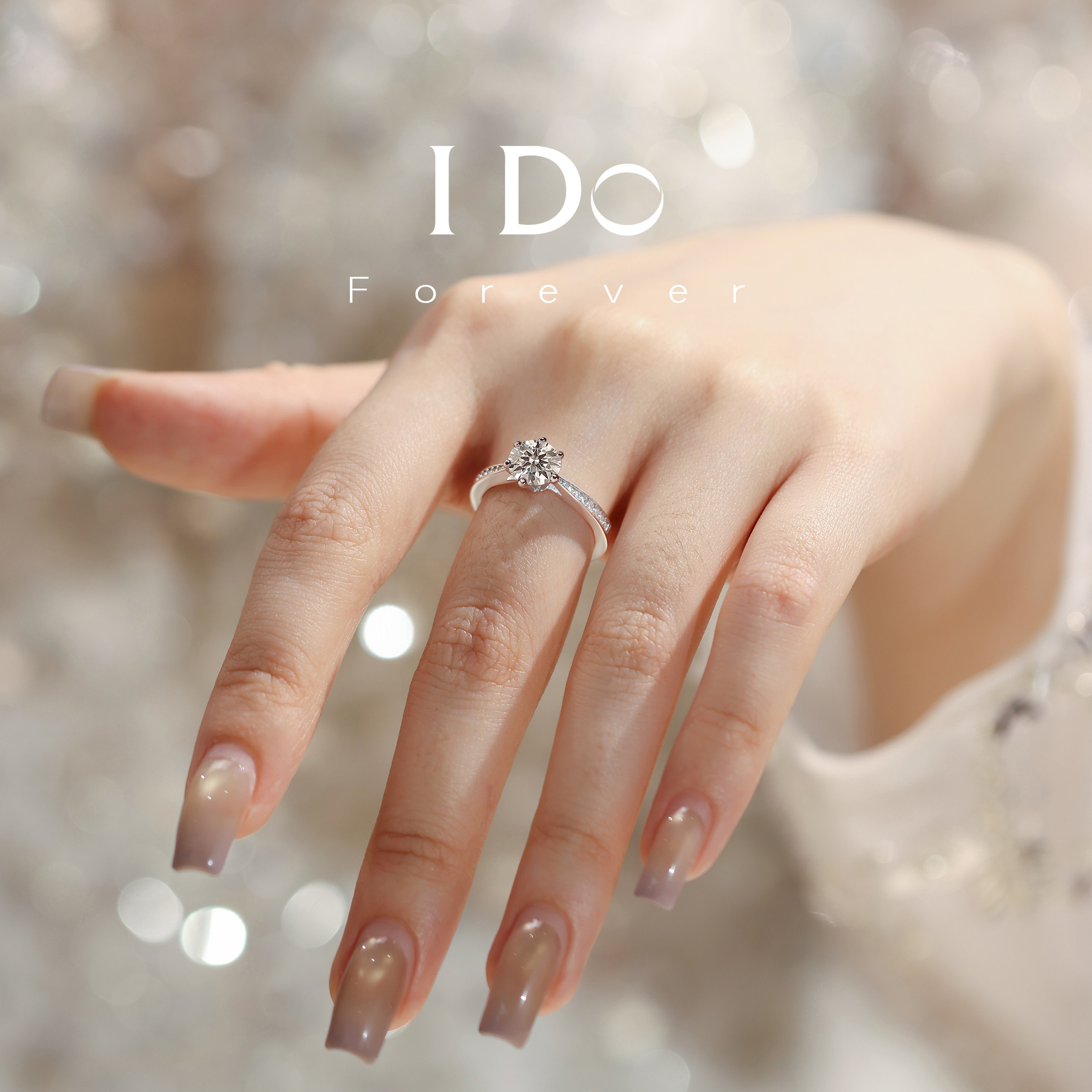 I DO Forever cultivates a one carat artificial diamond ring with six claws for women's proposal