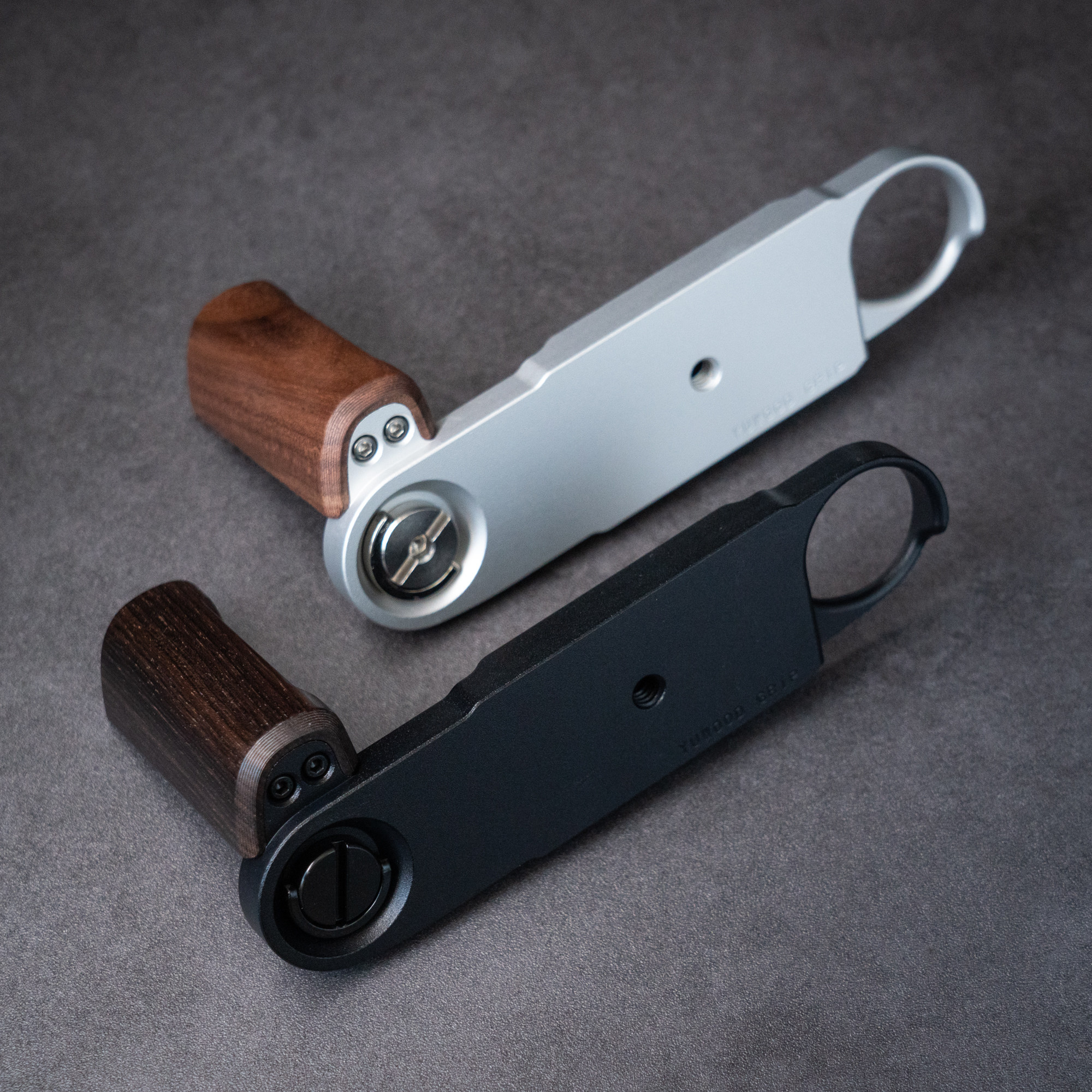 新品LEICA ライカm1/m2/m3/m4/m6/m7/mp用 ハンドグリップ LEICA ライカm1/m2/m3/m4/m6/m7/mp用 ハンドグリップ - メルカリ