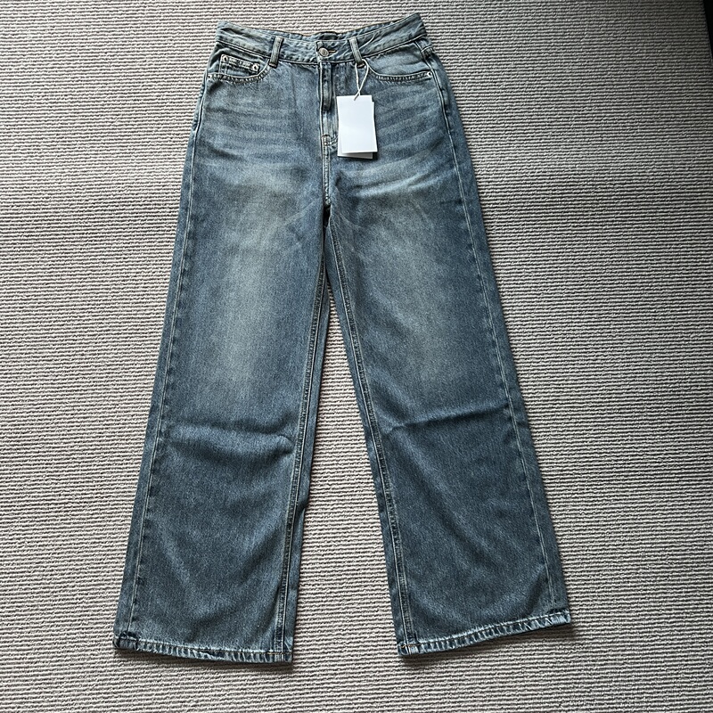 Women's Jeans Collection!