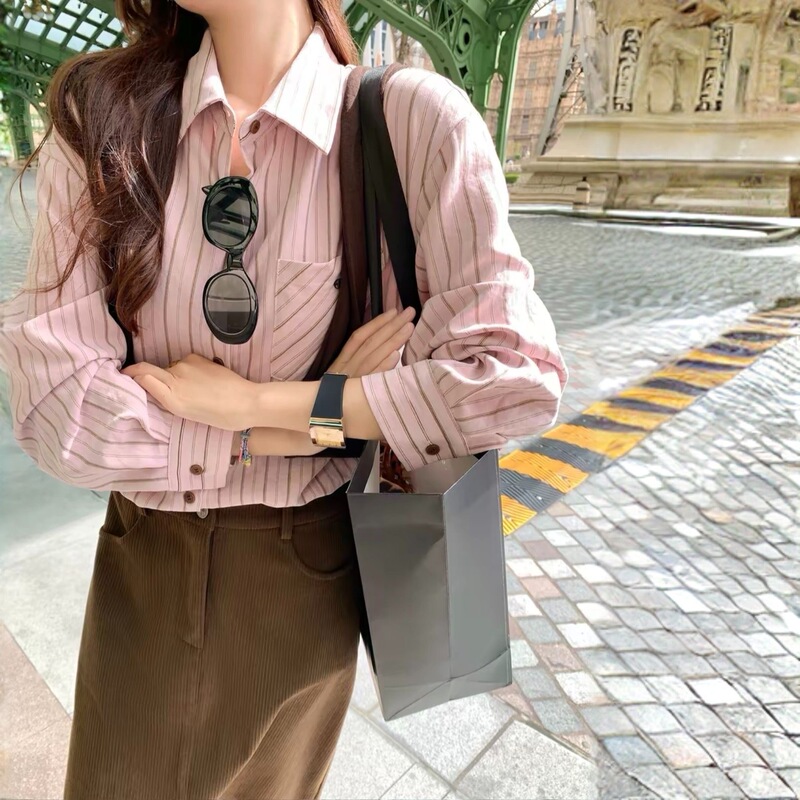 French Retro Beautiful Pink Striped Shirt for Women Spring and Summer New Style Exquisite and Elegant Polo Collar Sun Protection Top French Retro Beautiful Pink Striped Shirt for Women Spring and Summer New Style Exquisite and Elegant Polo Collar Sun Protection Top