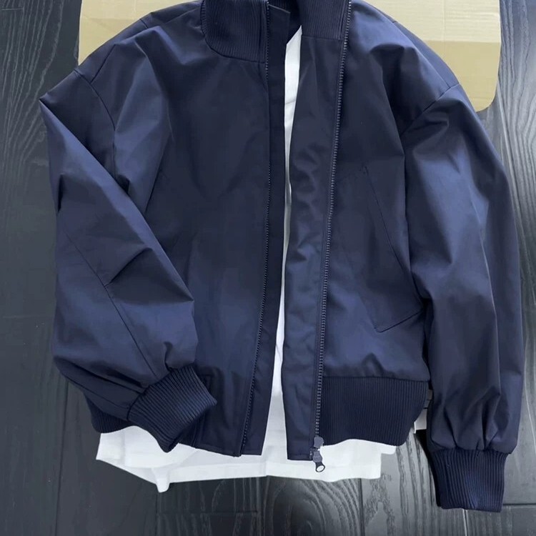 Street Style Minimalist American-Style Jacket, Nylon Fabric with a Slight Sheen, Bomber Jacket, Loose Fit, Dropped Shoulders, Ribbed Cuffs Street Style Minimalist American-Style Jacket, Nylon Fabric with a Slight Sheen, Bomber Jacket, Loose Fit, Dropped Shoulders, Ribbed Cuffs