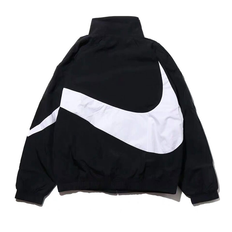 NIKE大LOGO梭织夹克 NIKE大LOGO梭织夹克