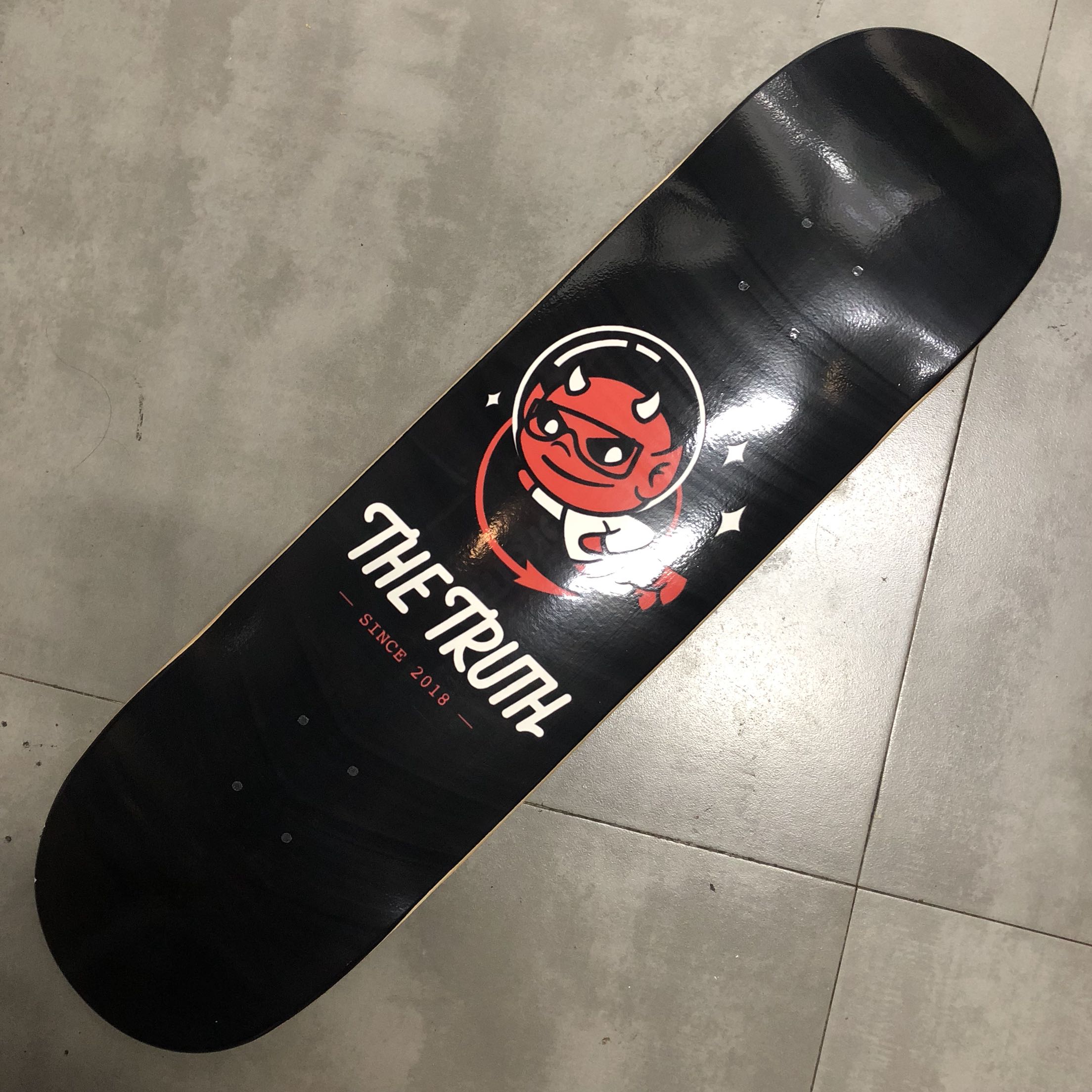 Skateboard surface custom sand delivery