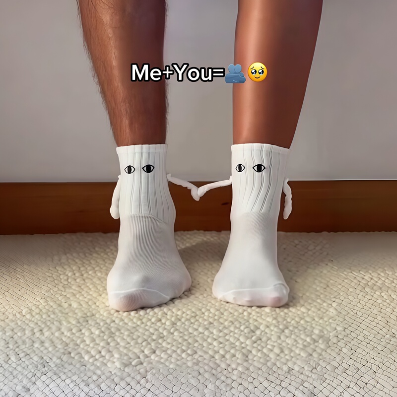 Couple's Magnetic Socks, Hand-Holding Socks, Personalized Mid-Tube Socks, Self-Adhesive Autumn and Winter Cotton Socks, Cute and Creative