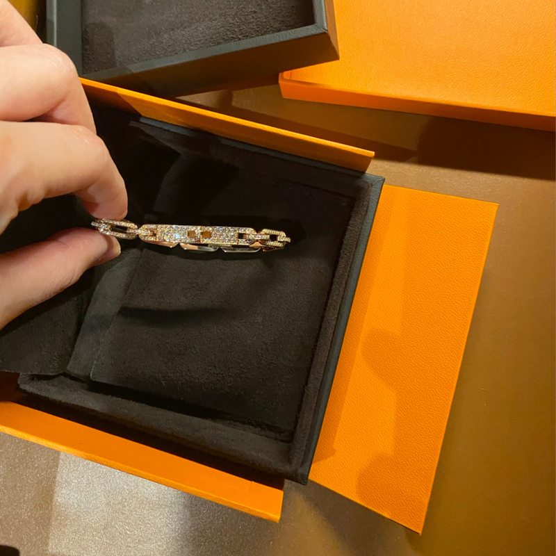 18K Rose Gold High-End Full Diamond Dazzling Pig Nose Bracelet for Women, Moissanite Classic High-End New Trendy Style