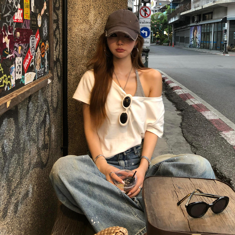 Angel Eun Off-Shoulder Short-Sleeve T-Shirt for Women, Loose Fit, Asymmetrical Neckline, New Style, High-End, Elegant Design Top