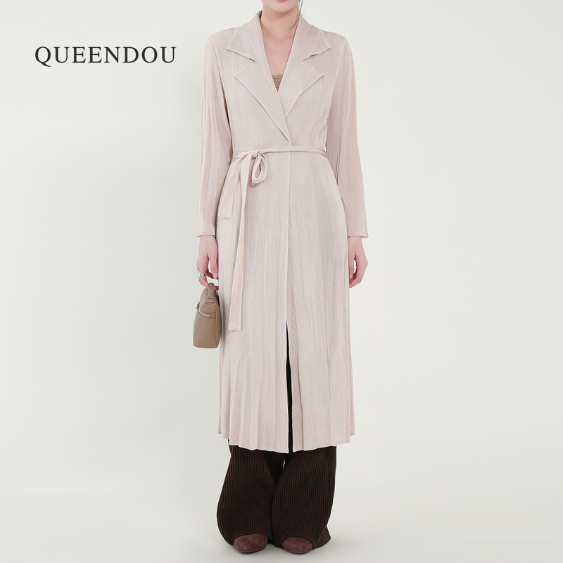 Queendou Miyake-Style 2026 New Pleated Mid-Length Coat for Women, Autumn Korean-Style Trench Coat, Unique and Not Mass-Produced